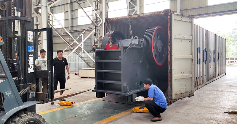 顎式破碎機(jī)